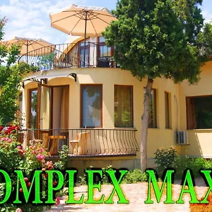 Complex Maxim Guest house